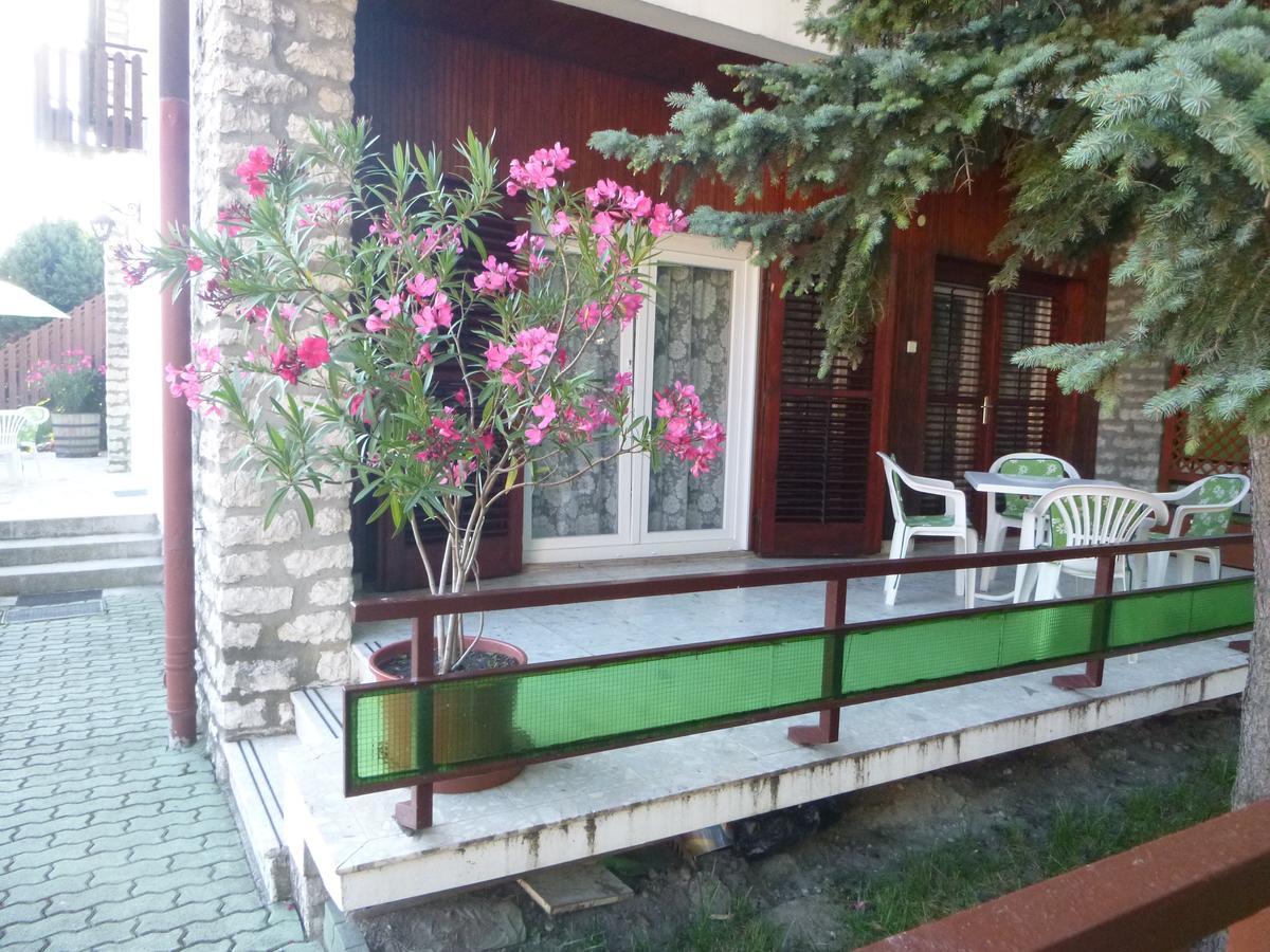 Oleander Holiday House Siófok Pokoj fotografie